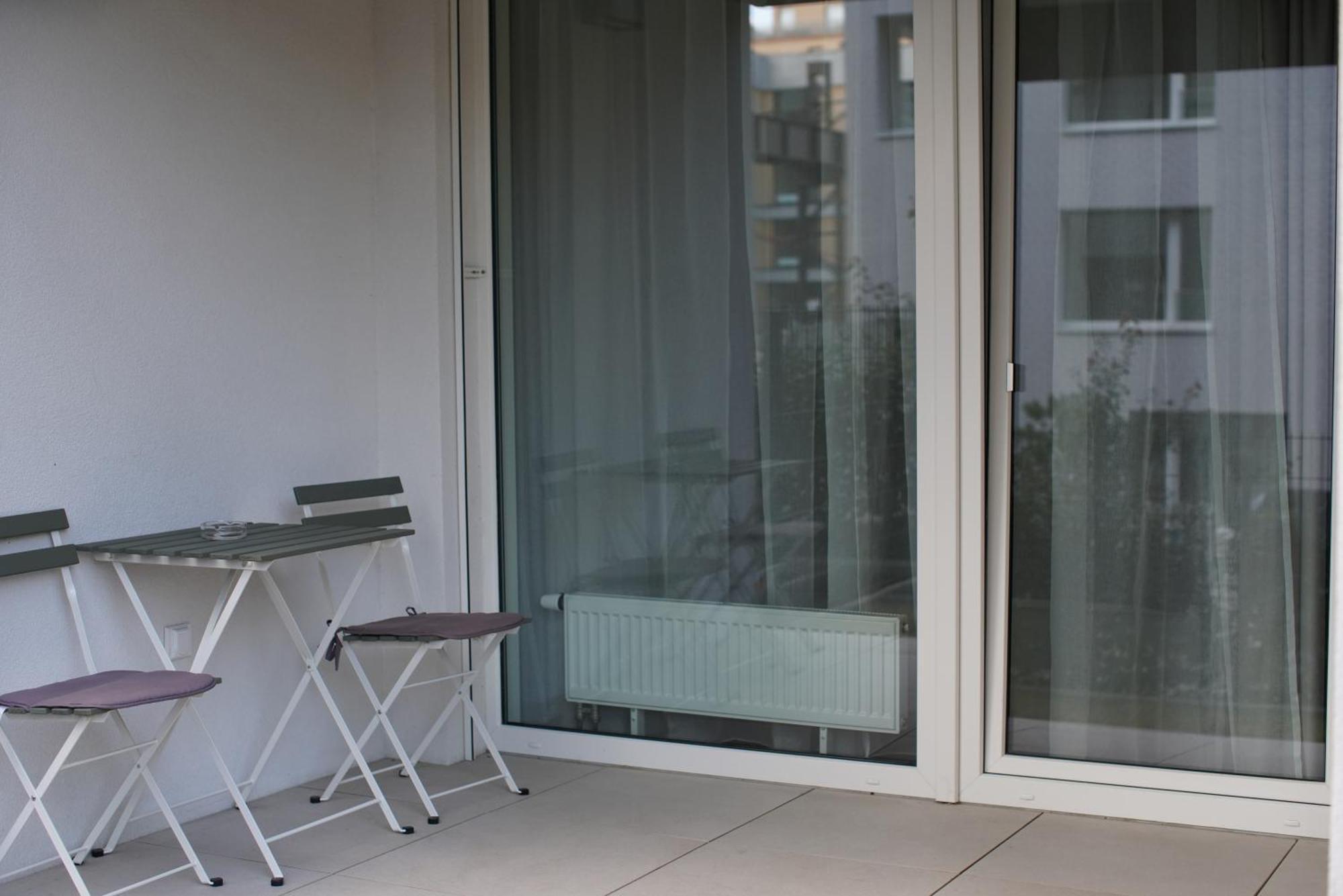 Holesovice Delight: Modern Comfort With A Twist In Prague 7 외부 사진